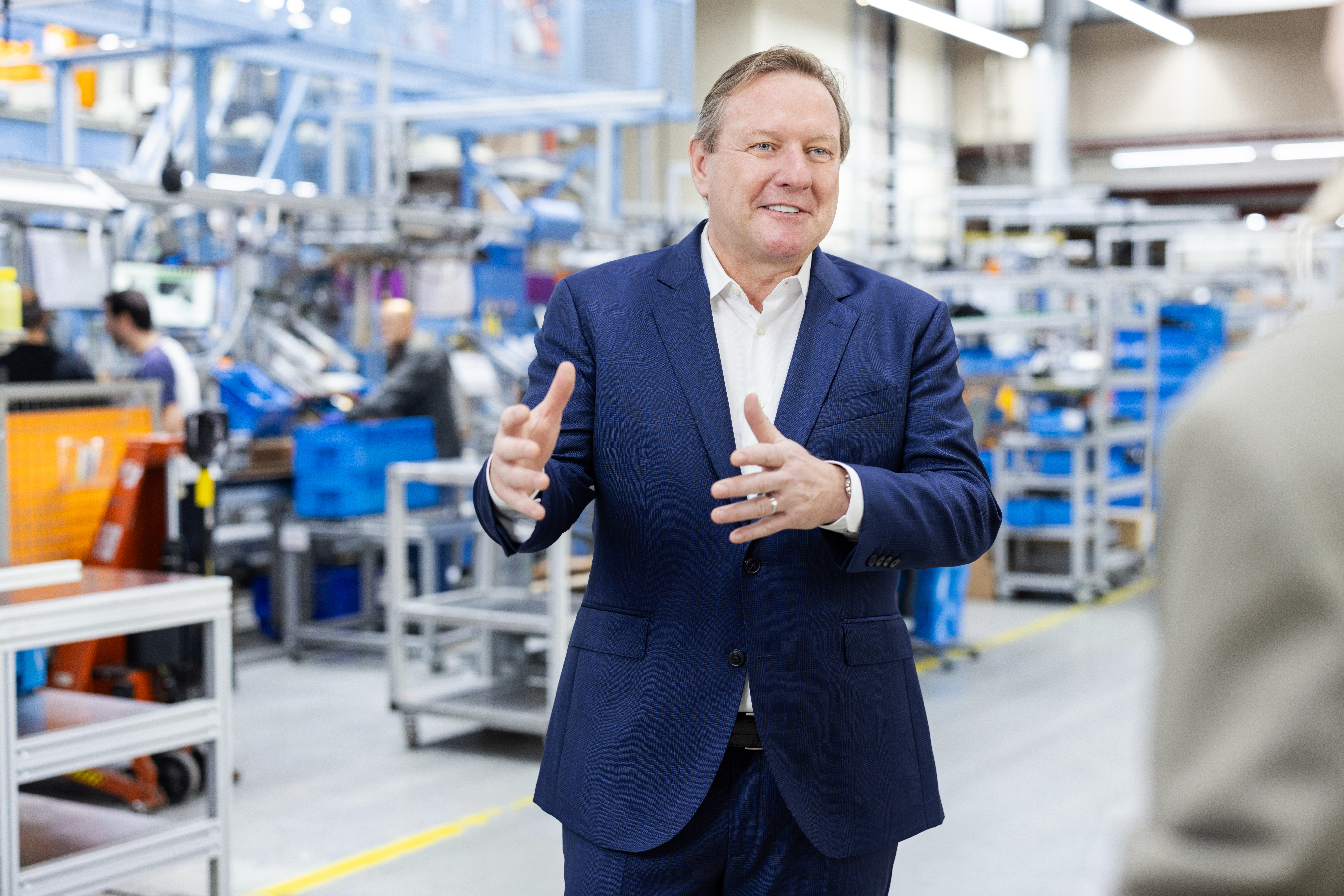 Michael Traub na montáži v závodě 2 ve Waiblingenu.